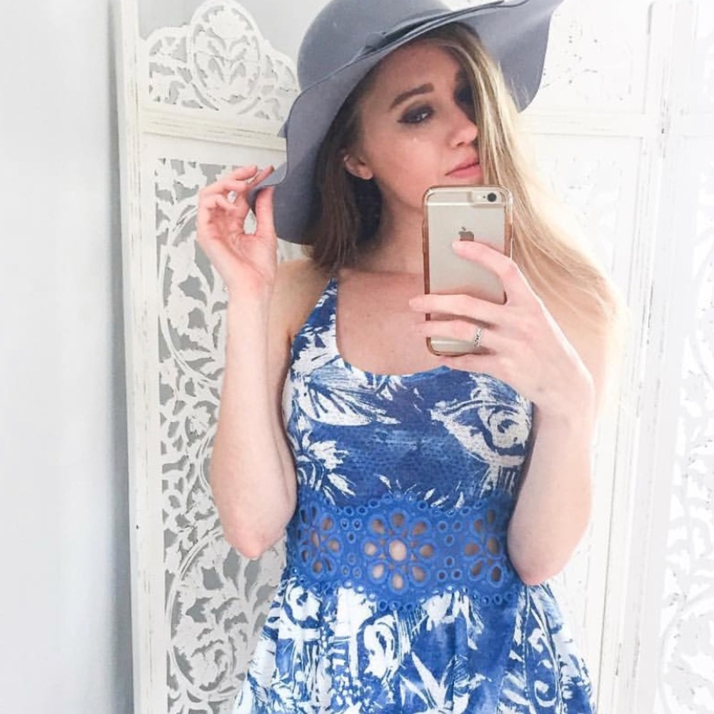 Hot Pink Floppy Hat - Picture 3 of 3
